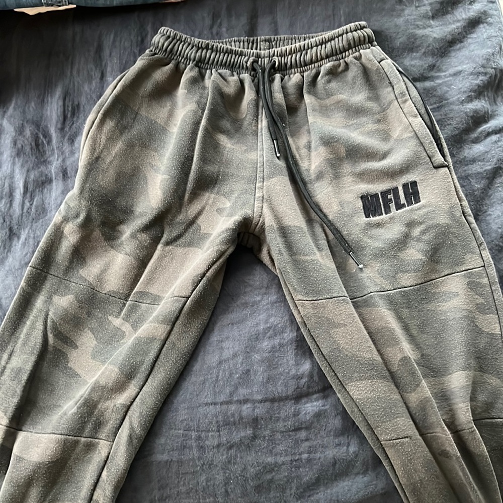 MFLH sweat pants. Size M.